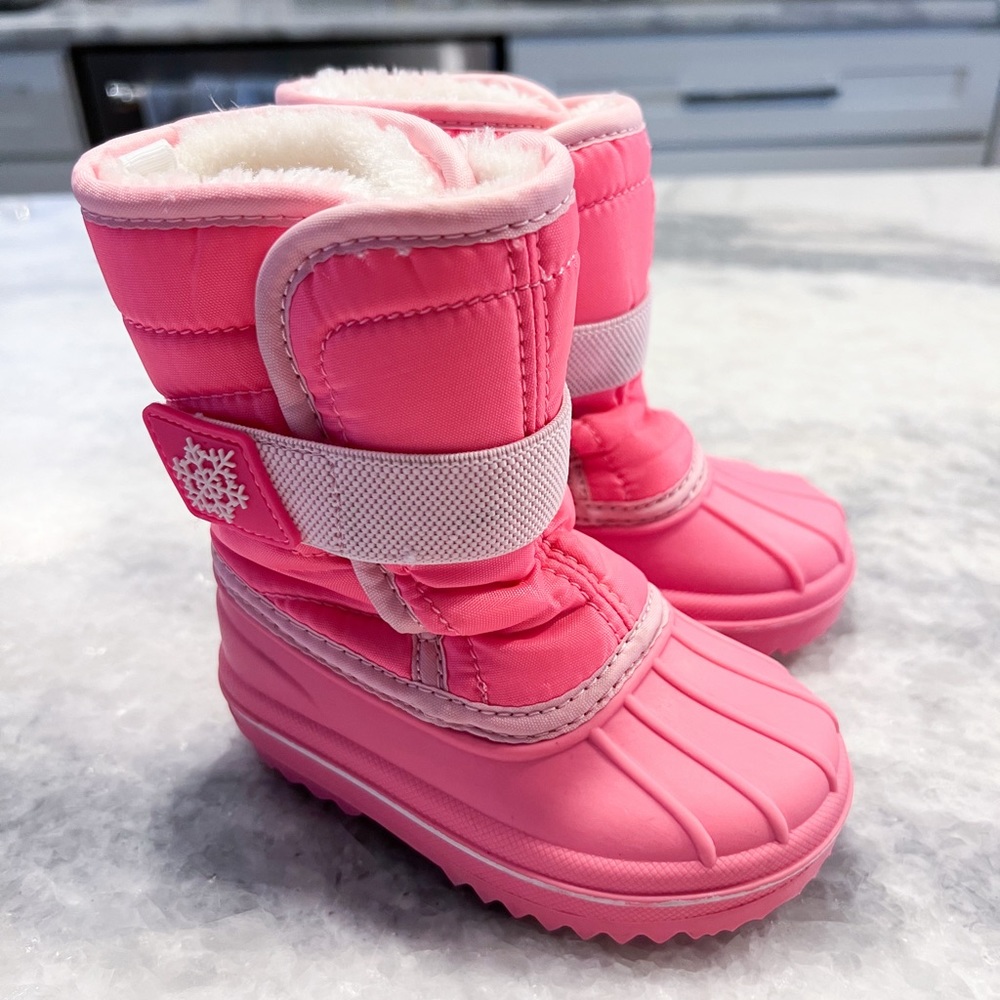Size 6 toddler snow boots